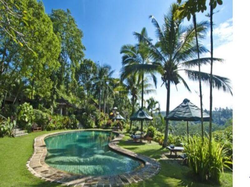 อาลัม ซารี เกลิกี รีสอร์ต แอนด์ สปา Hotel เตกากาลัง ภายนอก รูปภาพ