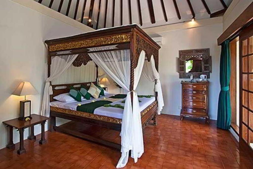 อาลัม ซารี เกลิกี รีสอร์ต แอนด์ สปา Hotel เตกากาลัง ภายนอก รูปภาพ